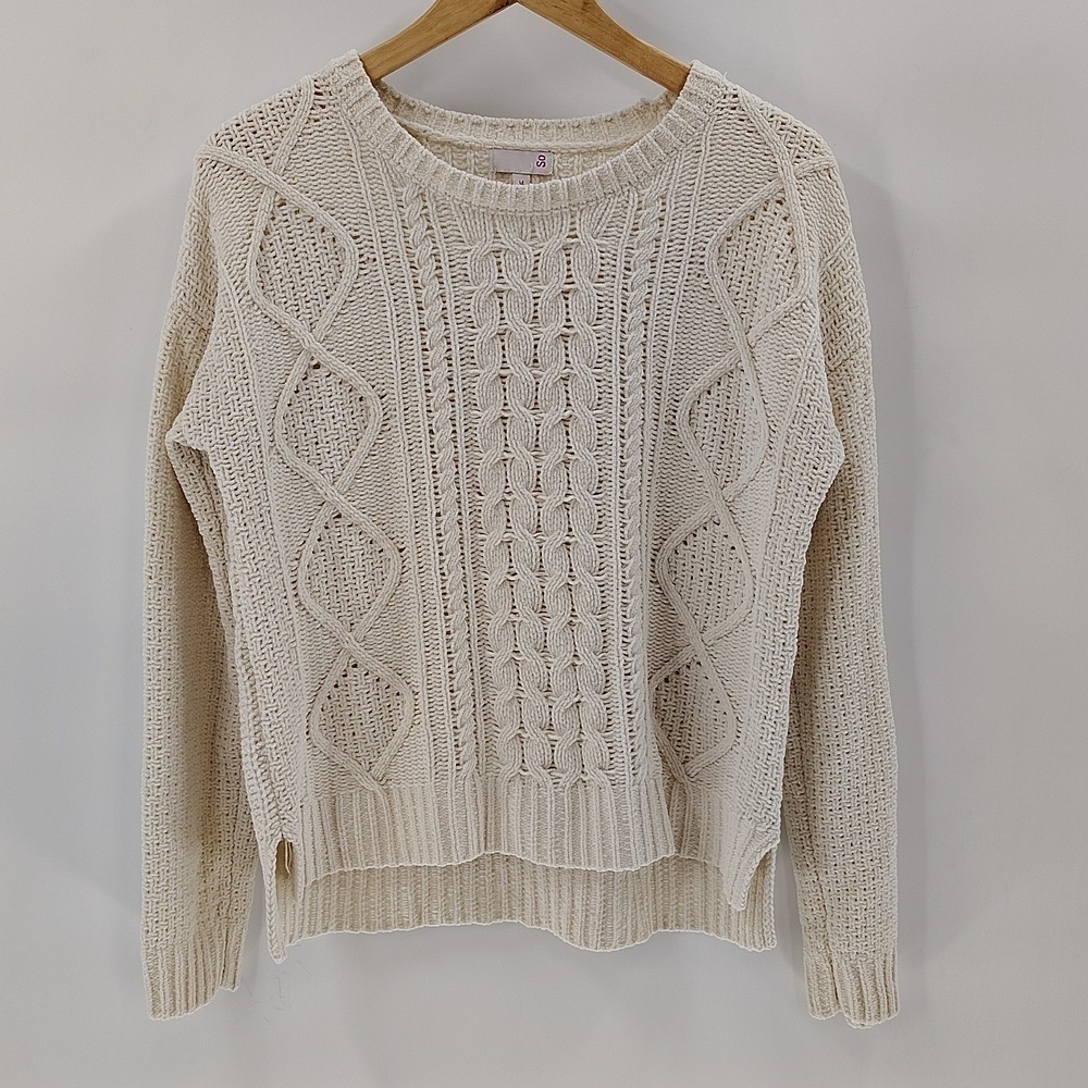 SO Cable Knit Sweater Cream Size Medium Long Sleeve